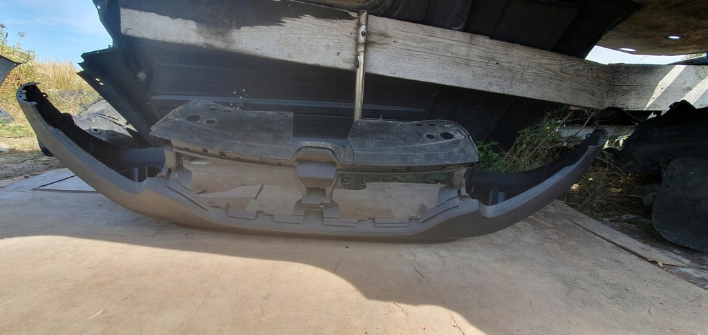 фото №1, Бампер перед передній renault duster ii 620227030r