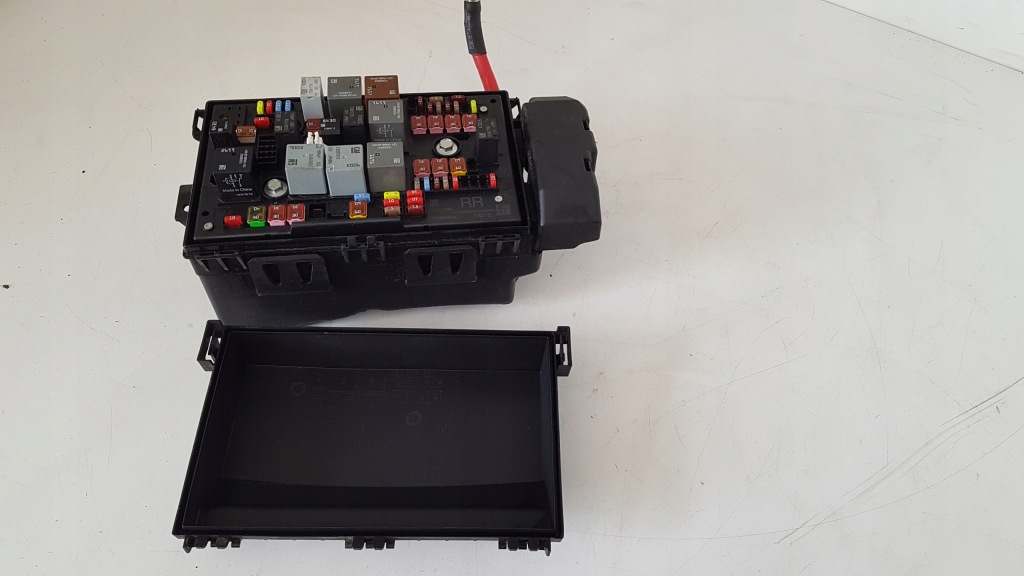 фото №1, Коробка предохранителей opel оригинальный номер 13343769