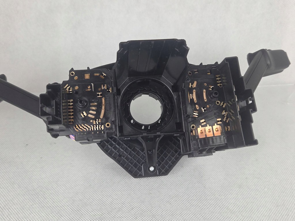 фото №7, Skoda fabia iv лента подушка безопасности / переключатели 2q0953521af