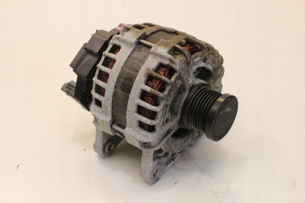 фото №1, Генератор 231007518r dacia duster ii lift 1.2 1.3 tce