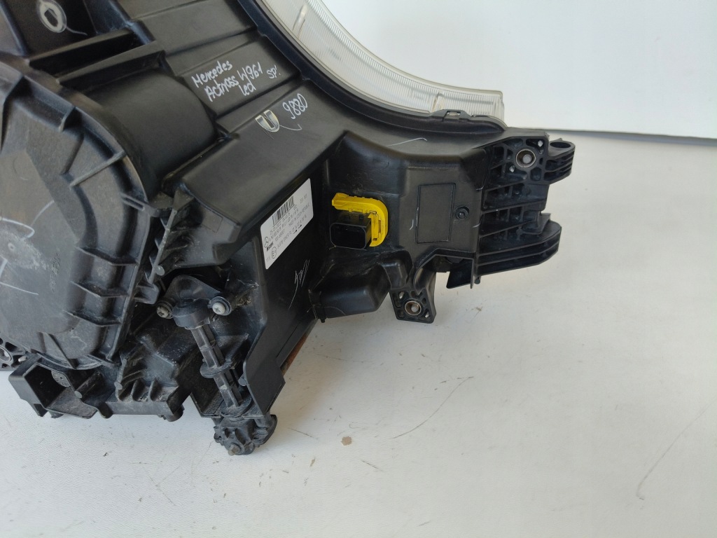 Купити Лампа ліва фара mercedes actross mp4 w961 led