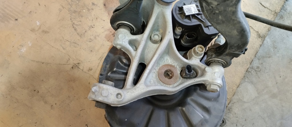 фото №6, Поворотний кулак ступиця важіль підвіска правий задня vw t-roc 1.5 tsi 20r