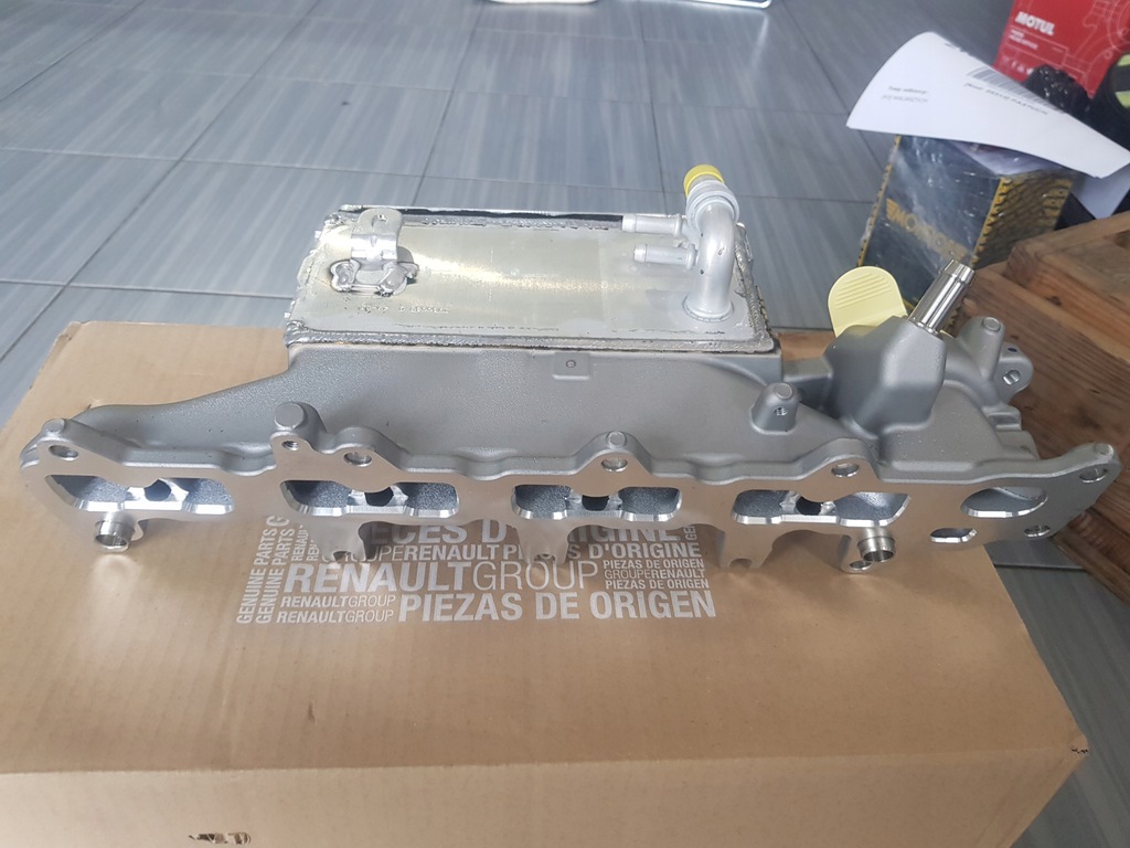 фото №1, Радіатор вихлопних газів egr - колектор всмоктуючий r trafic iii 140014374r