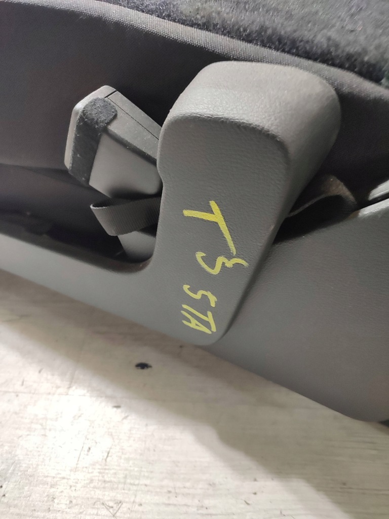 фото №10, Volkswagen touran iii 2020 середина сидіння задня заднє сидіння