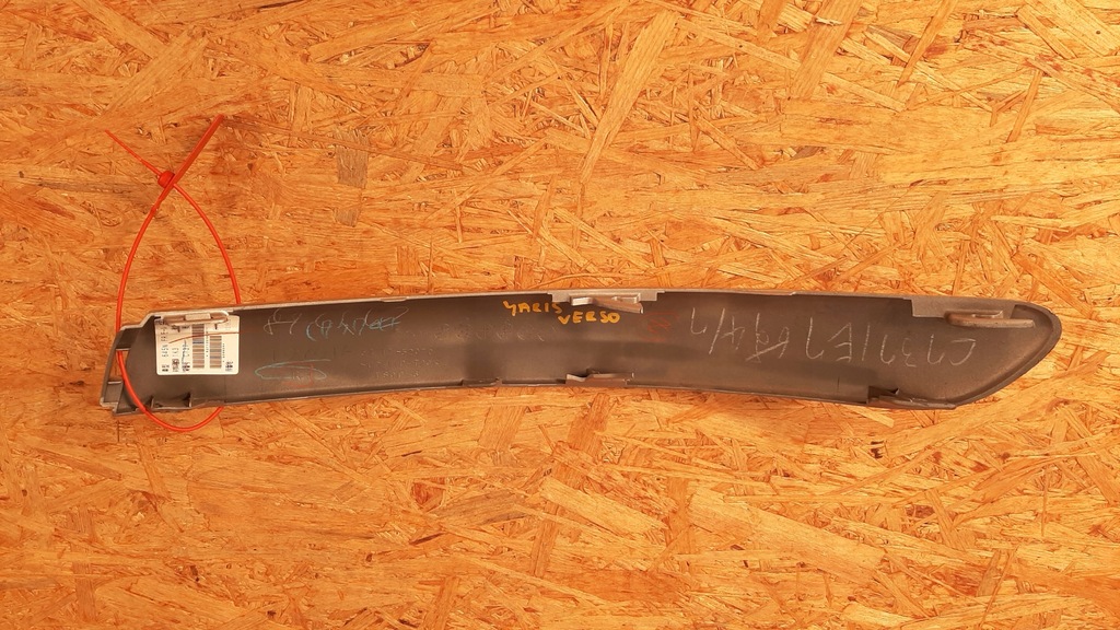 фото №8, Toyota yaris verso молдинг накладка бампера правий перед 52712-52070