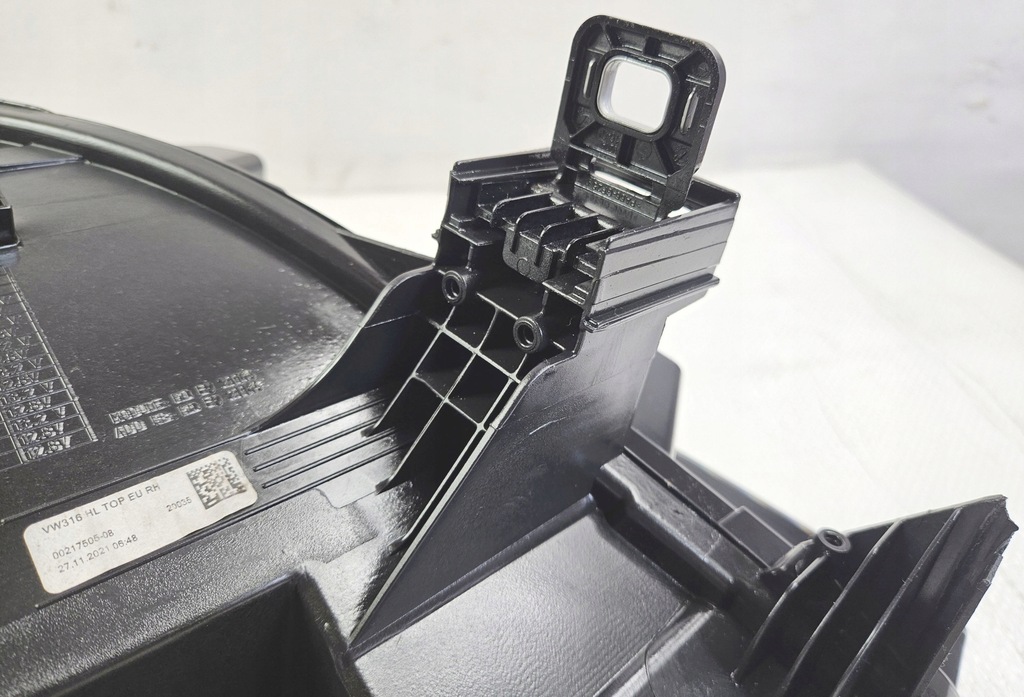 фото №14, Права лампа перед vw id4 id.4 2020- 11b941036d full led