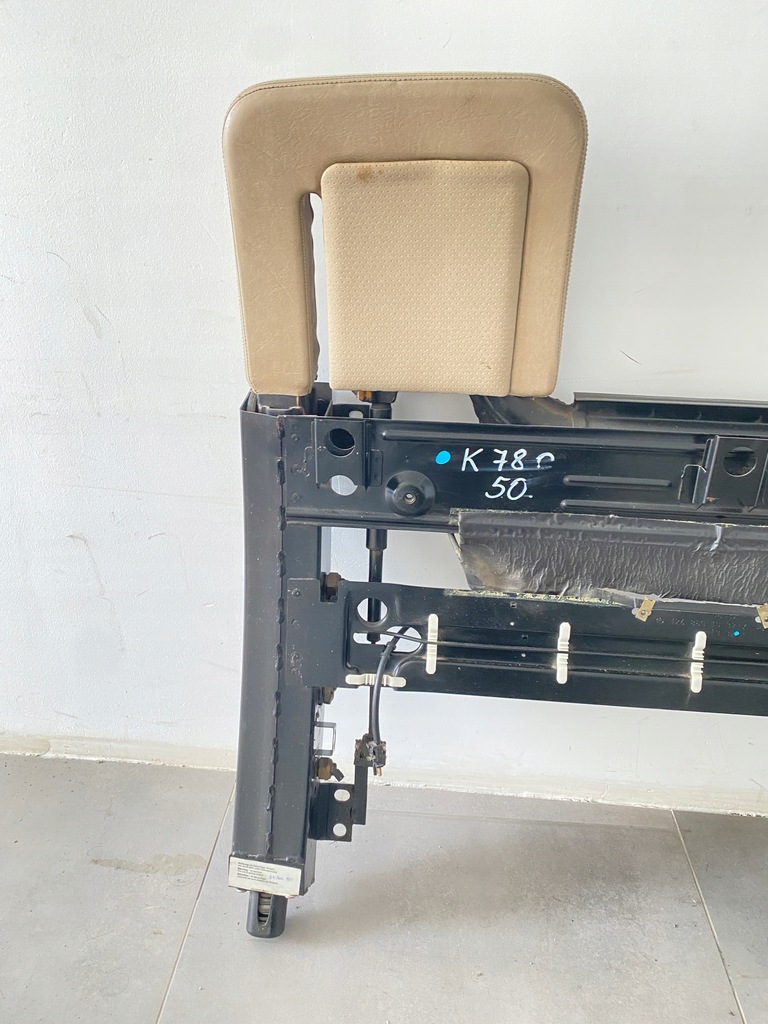 фото №8, Подголовники mercedes w124 cabrio przeciwkapotażowe бежевые 1248601032