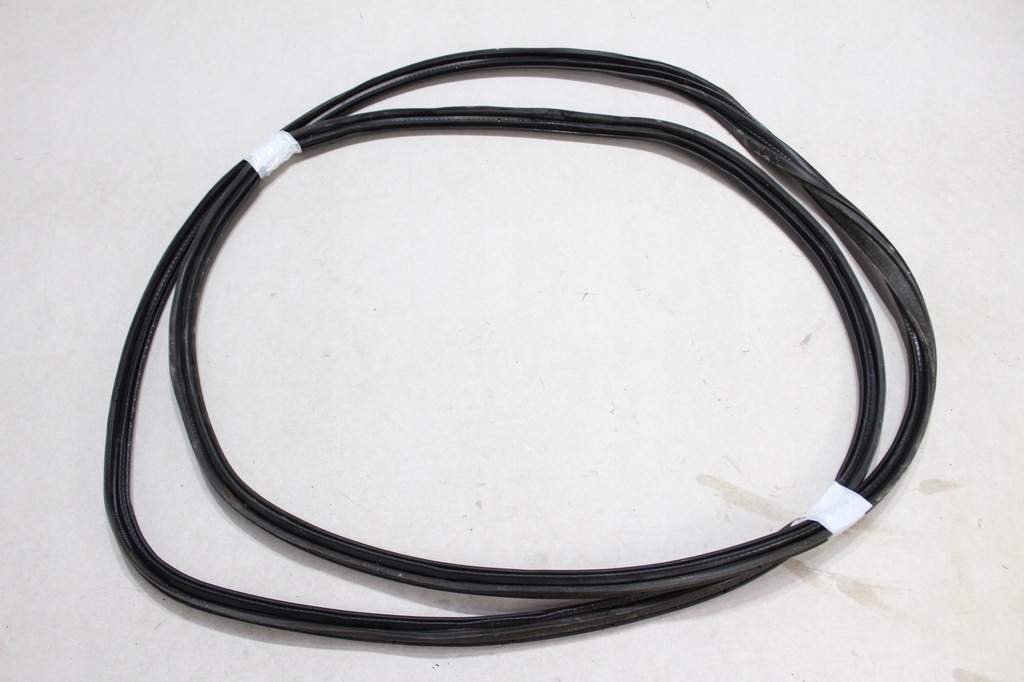 фото №1, Nissan 350z прокладка крышки багажника