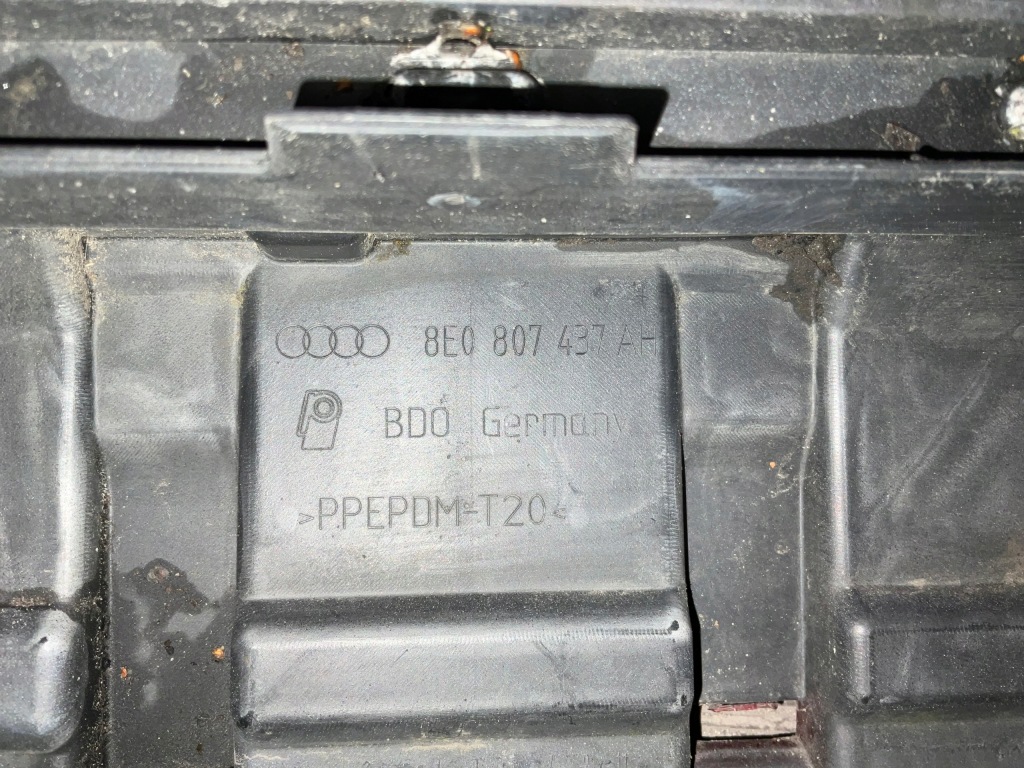 фото №7, Бампер перед audi a4 b7 8e0 04- омыватель 8e0807437ah оригинал