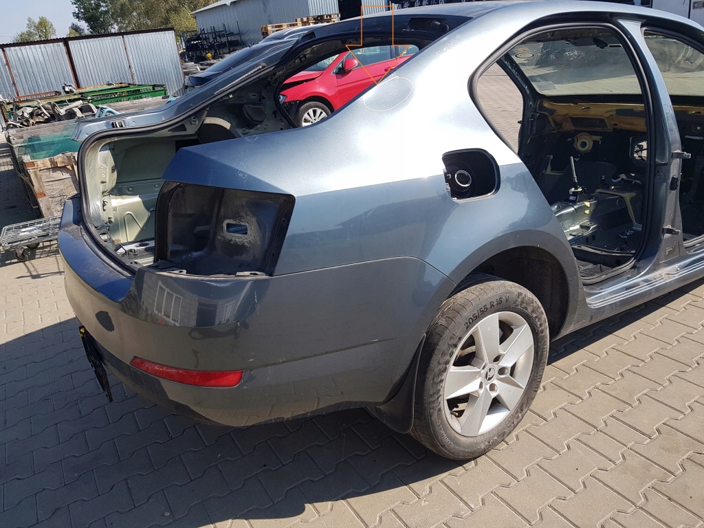 фото №1, Skoda octavia 3 iii 13-19r hb крила чверть права задня lf7y