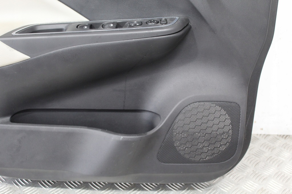 фото №6, Обшивка дверь левый перед micra v 5 k14