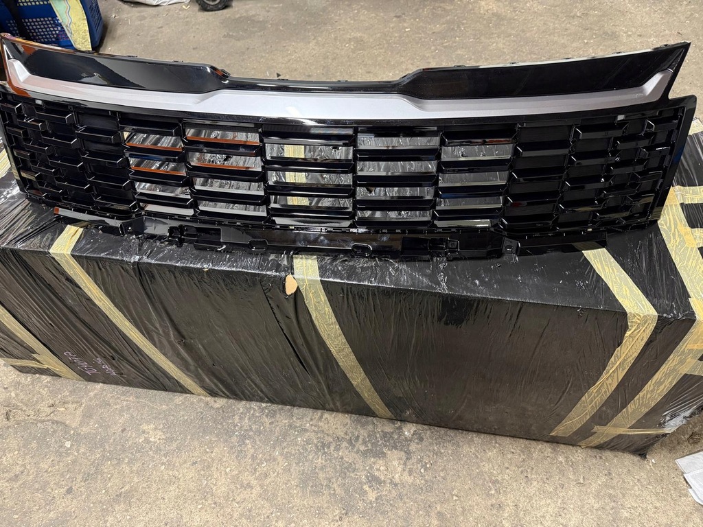 фото №1, Решітка радіатора решітка радіатора решітка радіатора kia sportage 5 v 86350-r25010