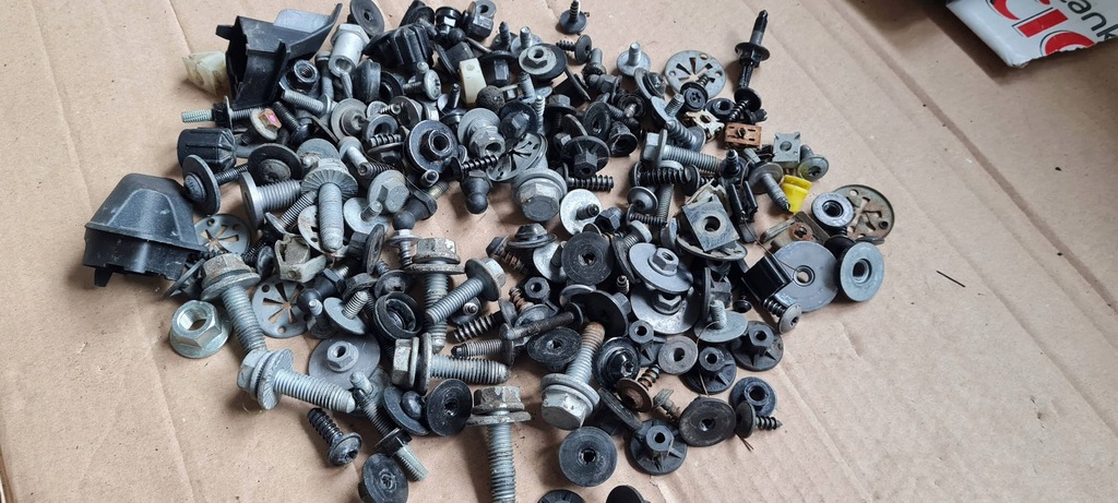 фото №12, A4 b9 8w болты винтики перед бампера поперечина ly9t a5 8w s5 q5 80a vw audi