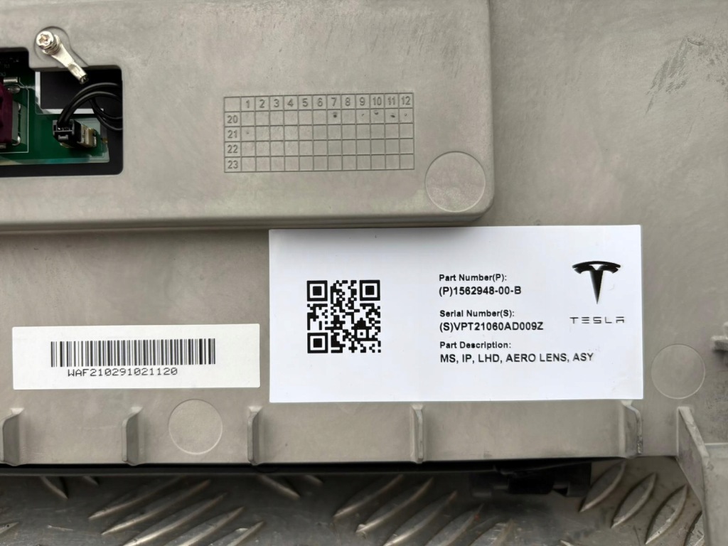 фото №7, Tesla 3 s plaid экран дисплей молдинг счетчик eu. 2021r. 1562948-00-b