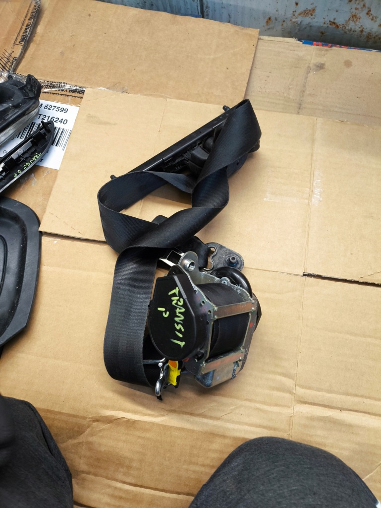 Купить Ford transit transit custom ремень безопасности правый bk21-v61294-ecw ?