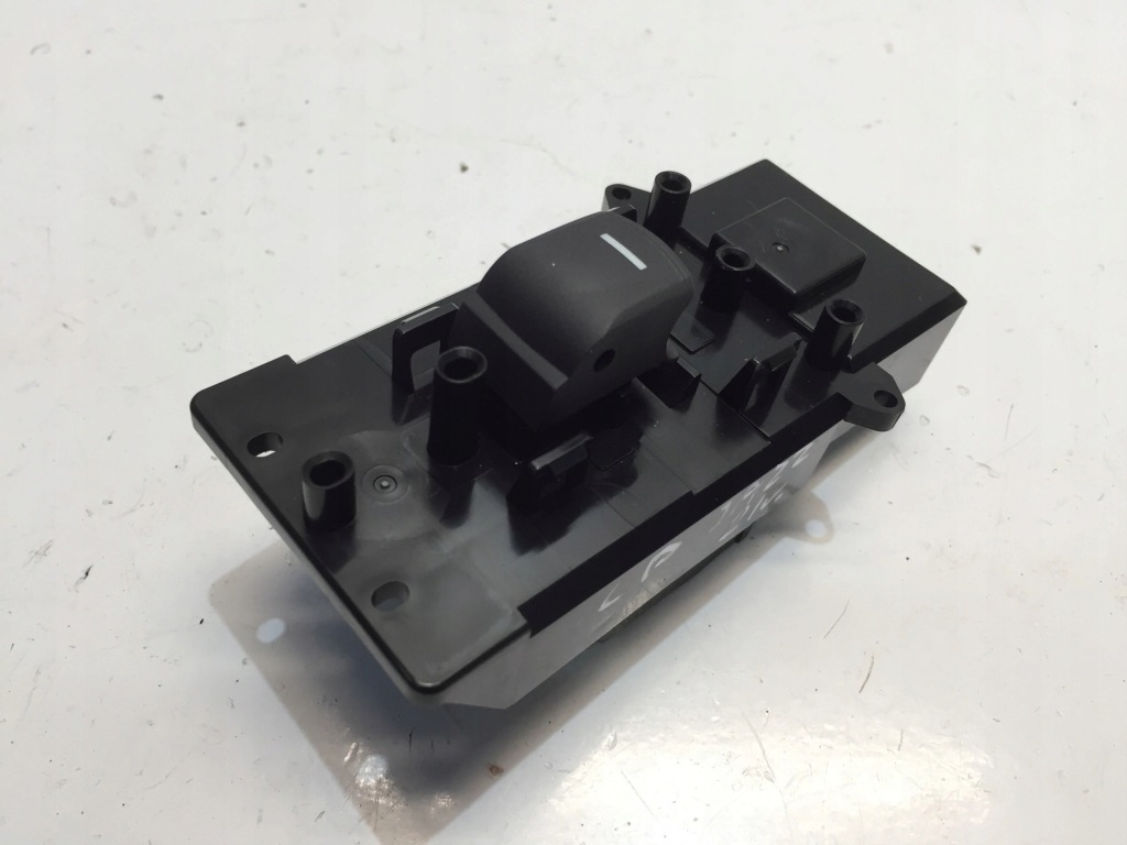 фото №1, Honda jazz v 2021 переключатель окон перед m64609