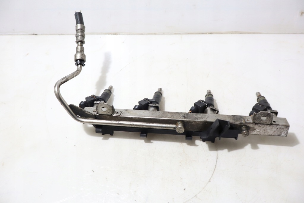 фото №1, Молдинг впрыскная bmw 3 320i e90 2.0