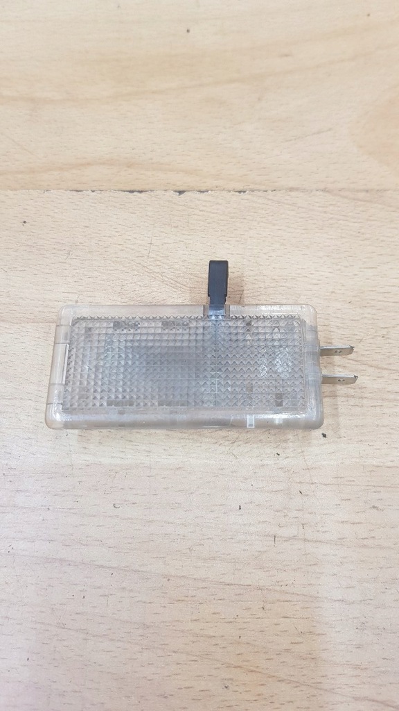 фото №1, Крепление освещение салона mitsubishi carisma lift