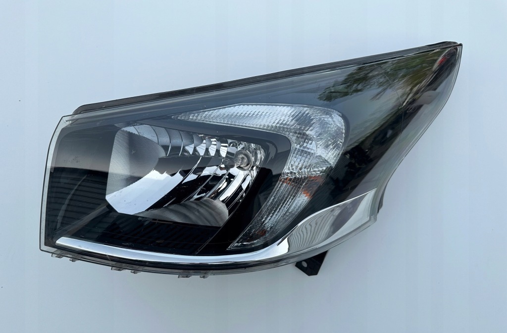 фото №3, Лампа левая перед opel vivaro renault trafic iii 93867960