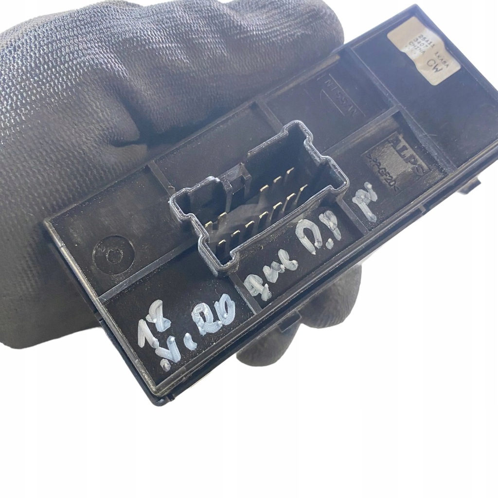 фото №7, Nissan rogue 2018 перед сторона правая панели управление, переключатели