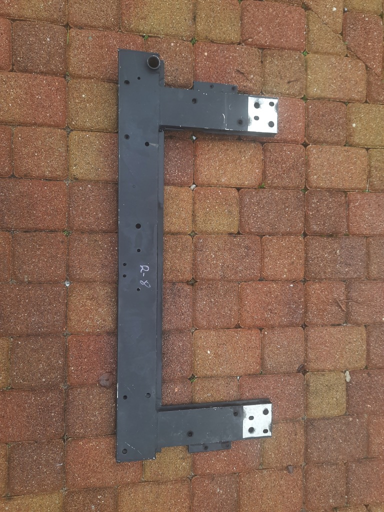 фото №2, Балка підсилювач audi r8 pod радіатор