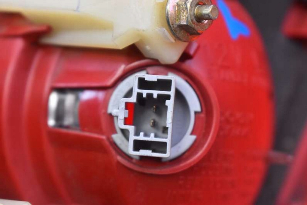 фото №7, Лампа ліва задня задня p2913 mazda 3 1 i bk 5d hb 03-06