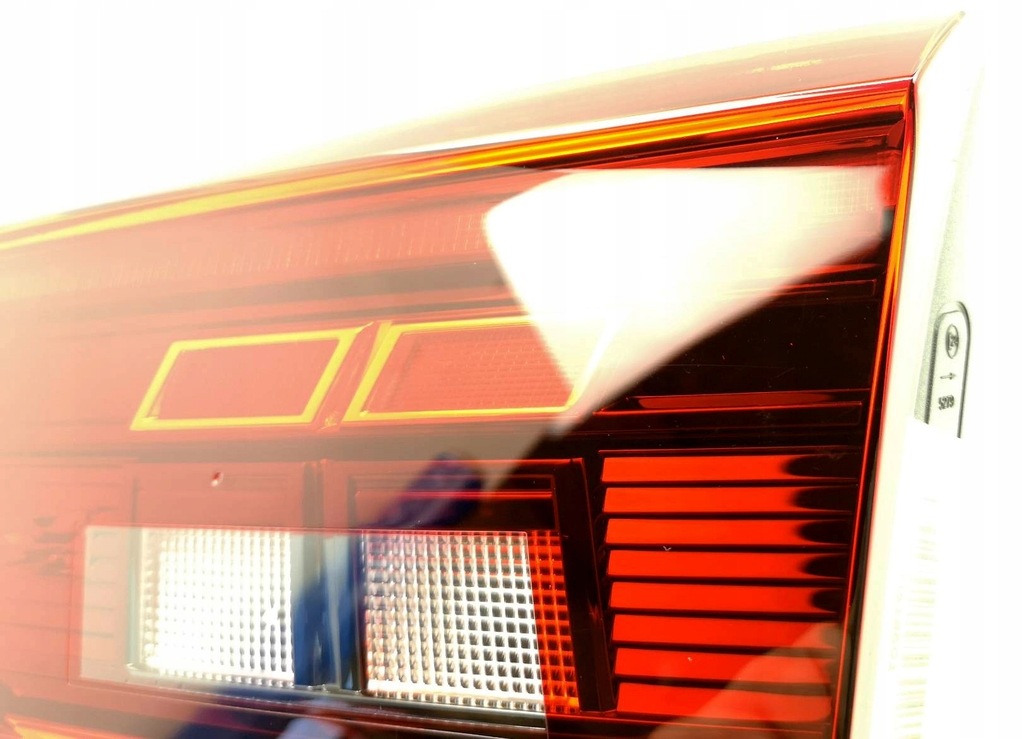 фото №5, Nowa org лампа правый задняя led vw passat b8