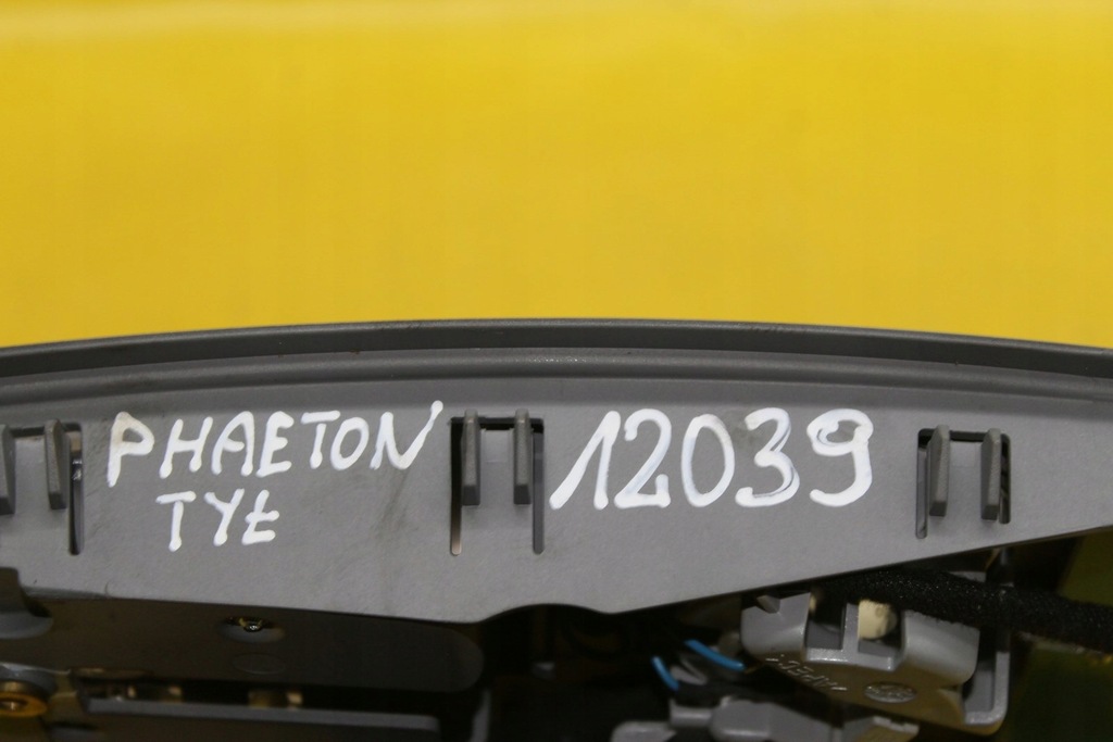 фото №12, Лампа потолочный vw phaeton 3d0907135b