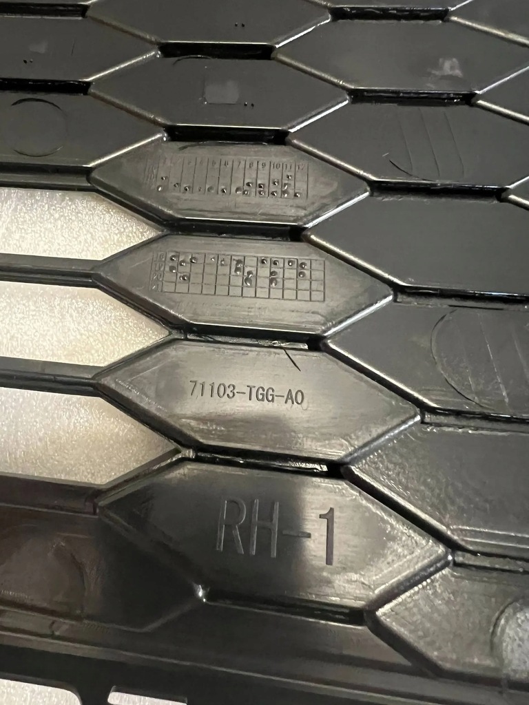 фото №9, Honda civic x 17- правая заглушка решётка бампера перед pod pdc nowa oem