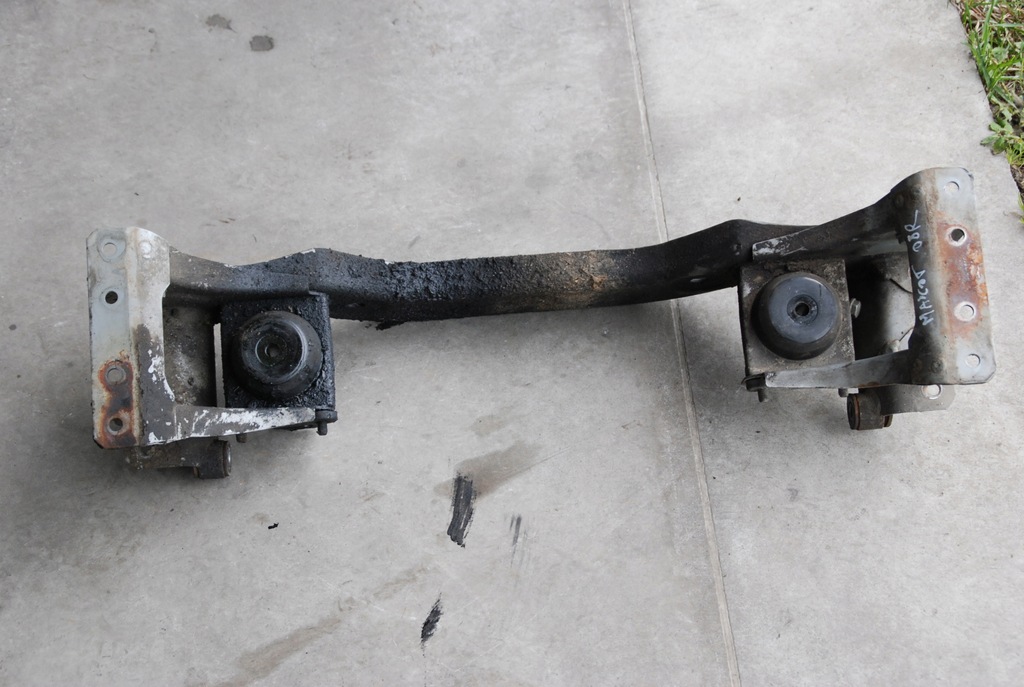 фото №4, Renault mascott кронштейн кронштейн балка двигуна 03-10r