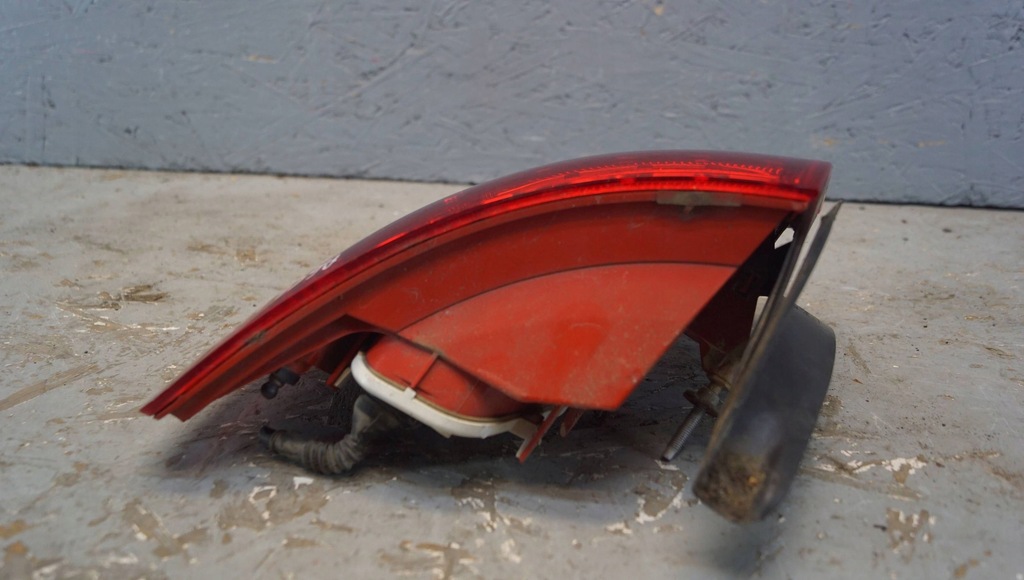 фото №13, Audi a6 c6 lift kombi лампа правий задня led c1944