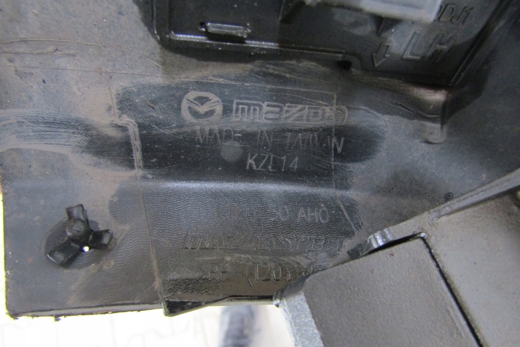 фото №12, Спойлер накладка перед mazda 2 speed sport 14-
