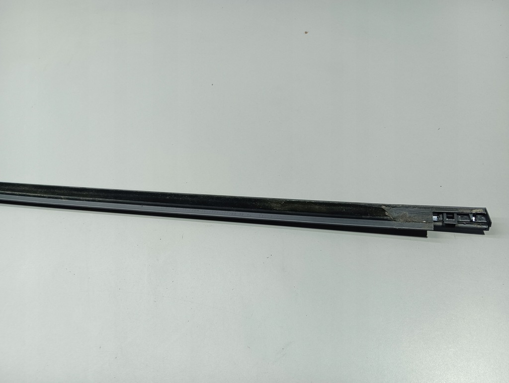 фото №4, Молдинг ущільнювач двері лівий задня renault megane iv kombi