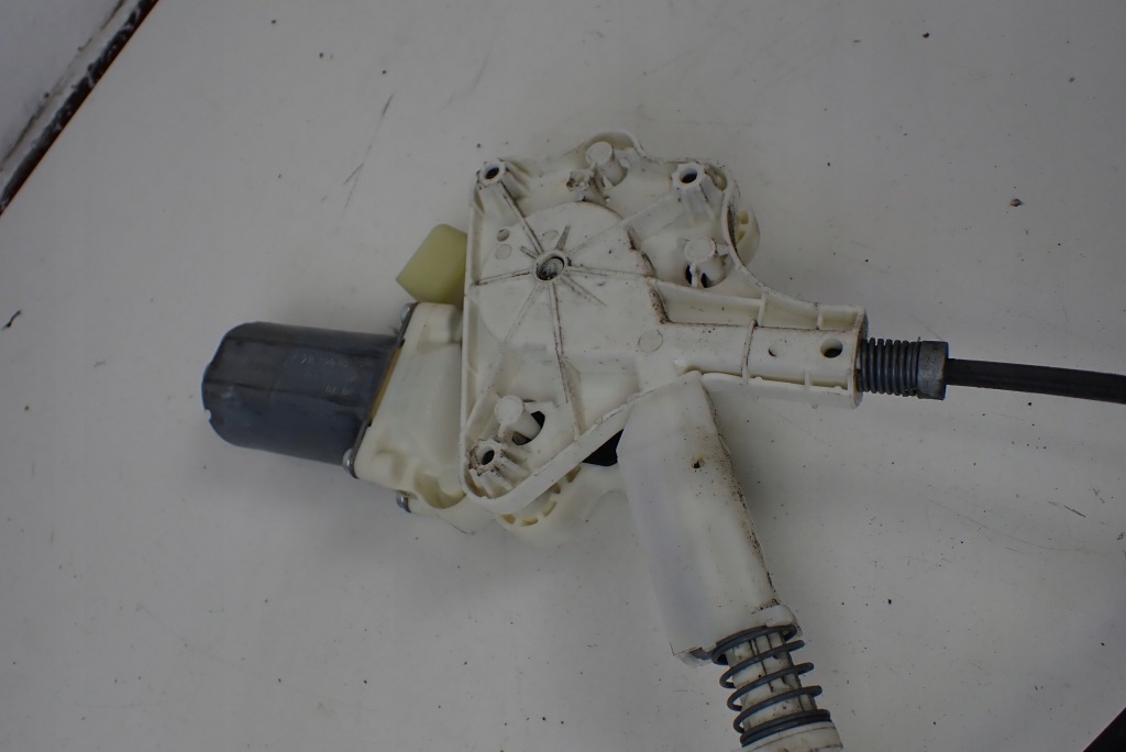 Підйомник скло лівий a2167200146 mercedes cl w216 Недорого