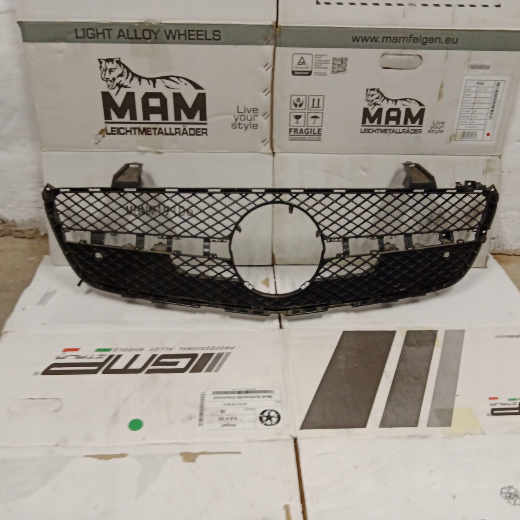 фото №1, Mercedes benz sl r231 a2318880260 решётка радиатора решётка радиатора 13-16