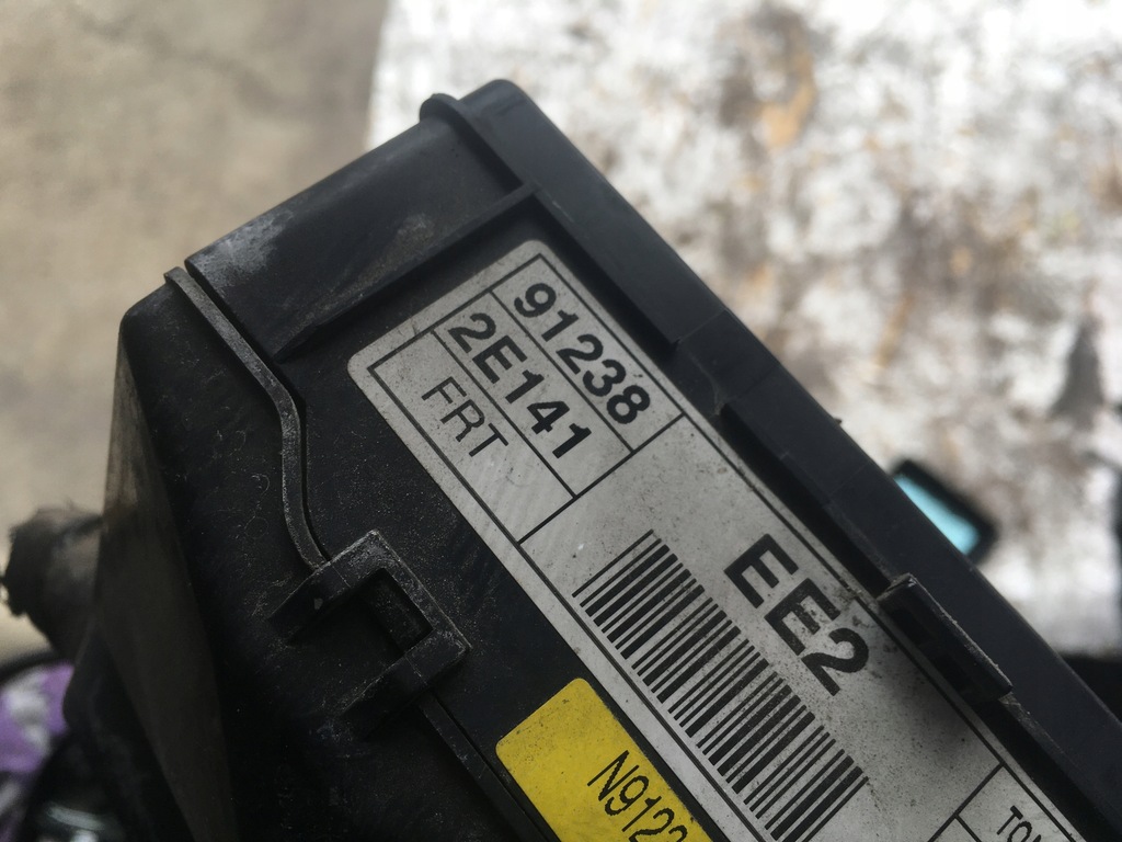 фото №5, Hyundai tucson i 04-10 2.0 бензин корпус предохранителей