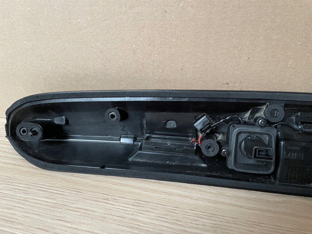 Mini f55 f56 рестайлинг  накладка крышки задняя 5113748975202 с Разборки