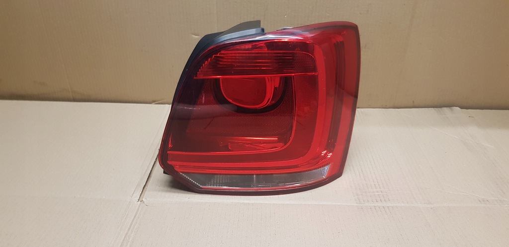 фото №1, Vw polo v лампа задня права 6r0945112b