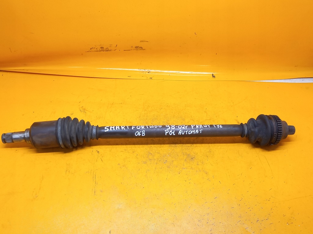 Приводной вал правый задний  smart fortwoo 0,6b 98-02r półautom Киев