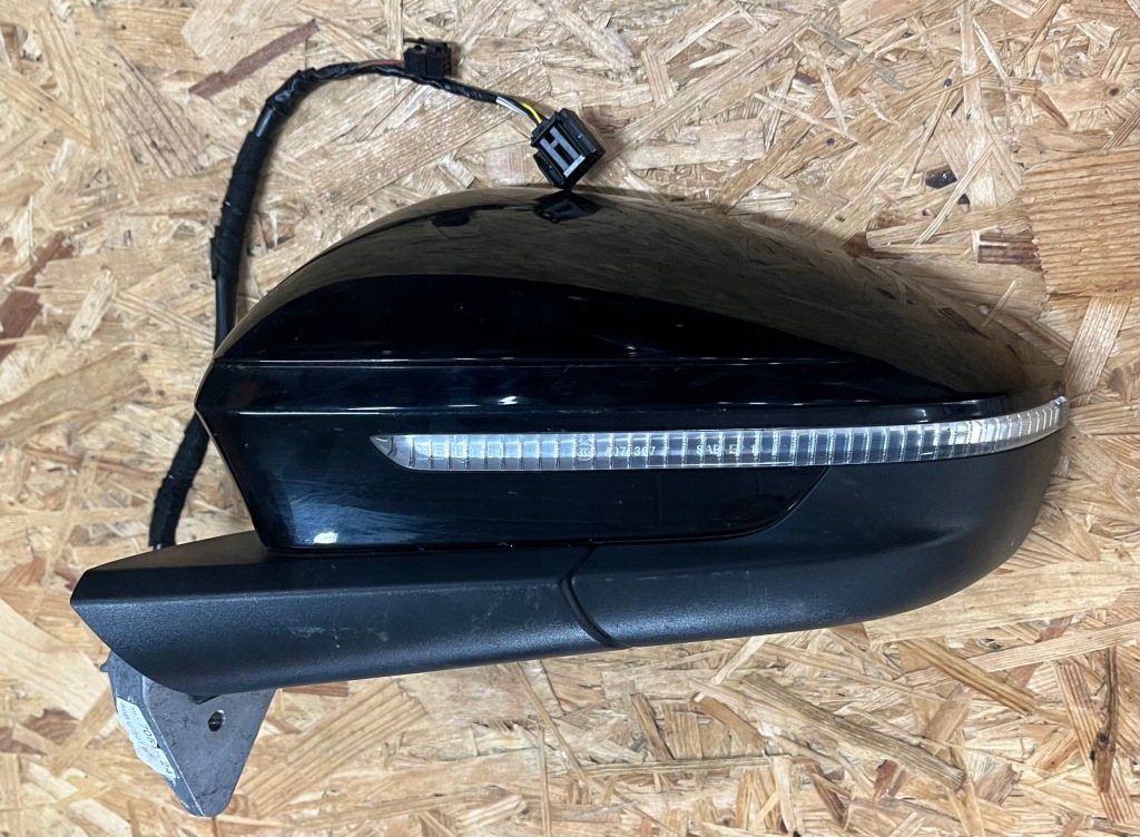 фото №1, Audi q4 e-tron зеркало левая s-line 8 pin 6+2