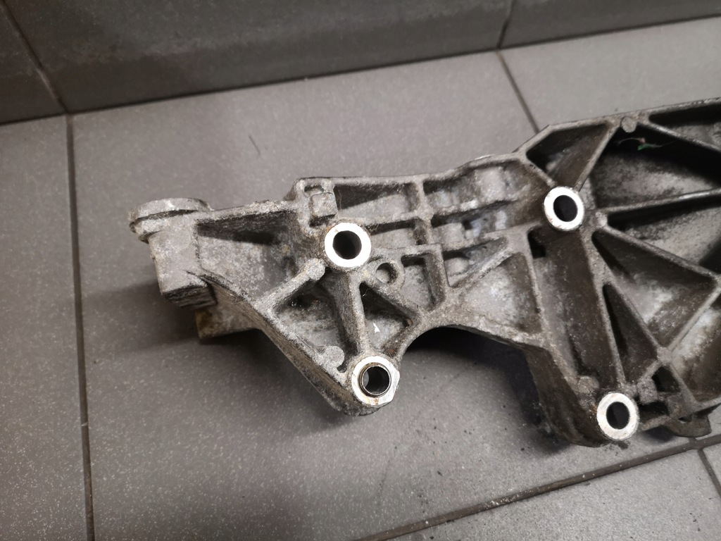 фото №6, Кронштейн генератора audi a3 8p 2.0 tdi 03g903143a