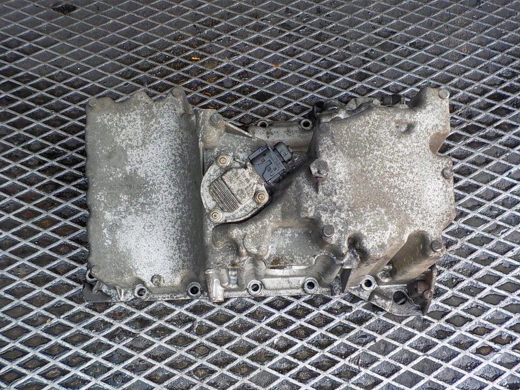 фото №1, Bmw 3 f30, f35, f80 поддон масляная 13992010