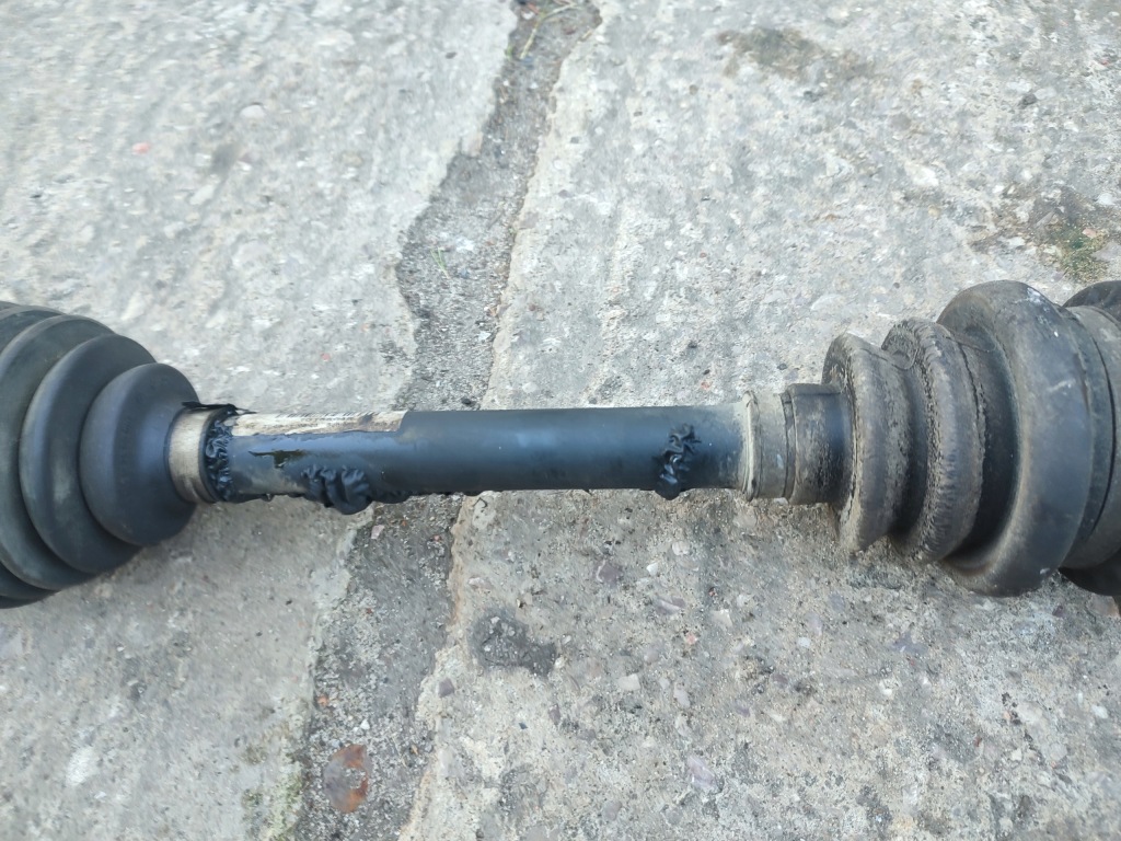 Opel astra j привідний вал права довга lb 1.4t 13271556 Зі Шроту