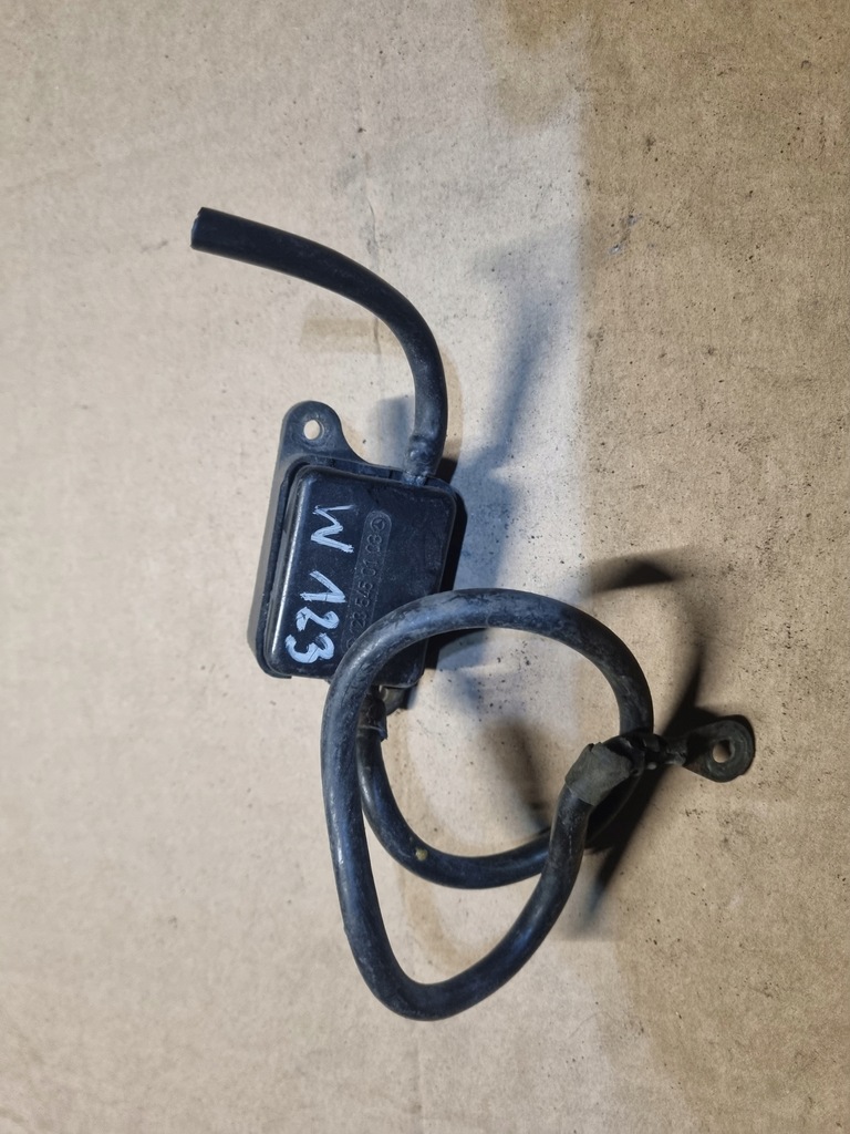 фото №1, Коробка предохранитель mercedes w123