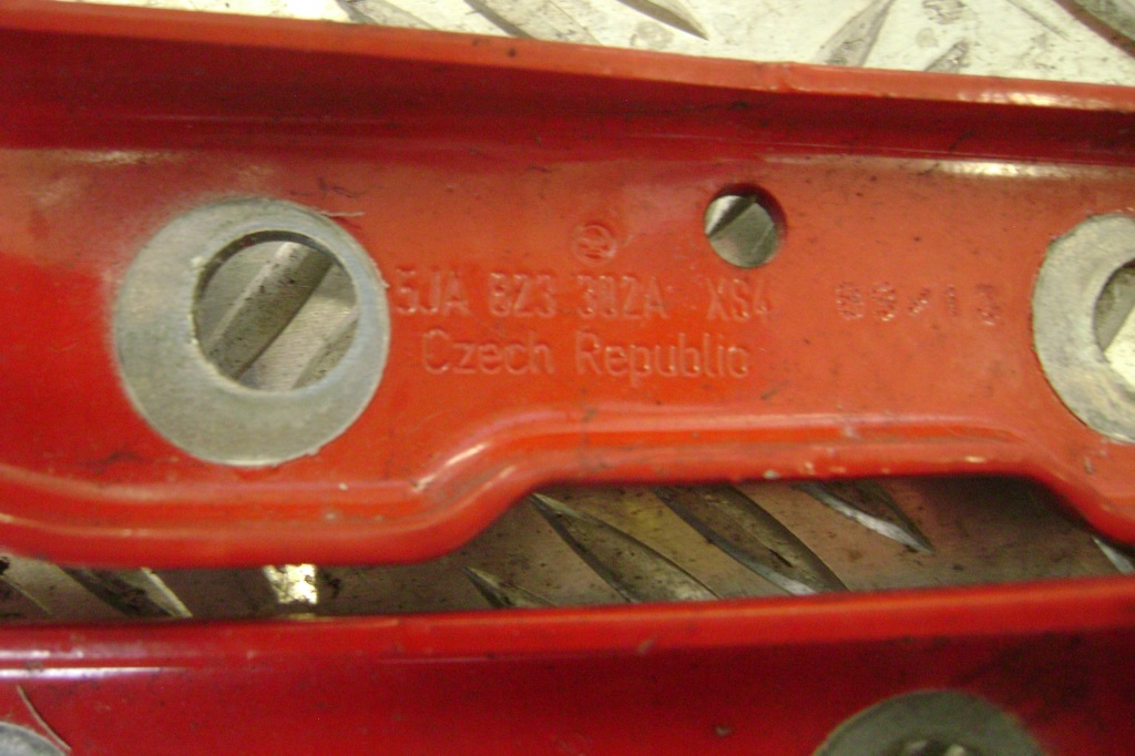 фото №2, Skoda rapid toledo iv - петли капот