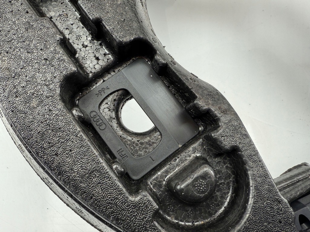 фото №6, Audi a6 c7 2015 с задний коробка инструментальный