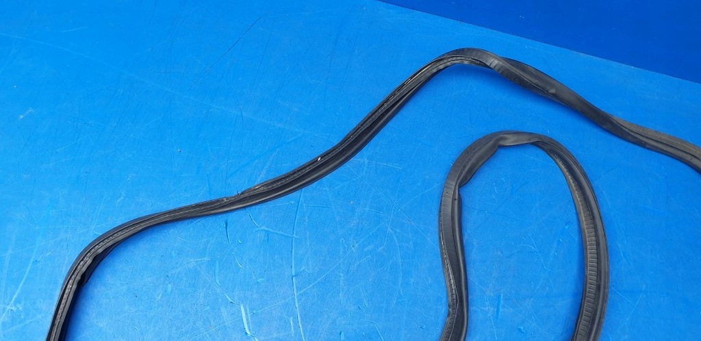 фото №6, Прокладка крышки задний багажника chevrolet corvette c6