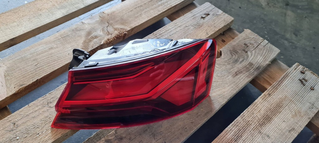 фото №1, Rs5 8w lift s5 a5 лампа правая правый задняя led sportback 8w6945092aa