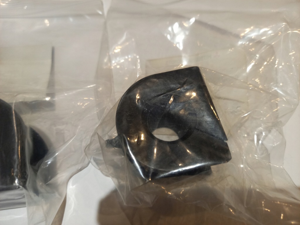 фото №2, Mitsubishi space star iv втулка гумовий елемент стабілізатора