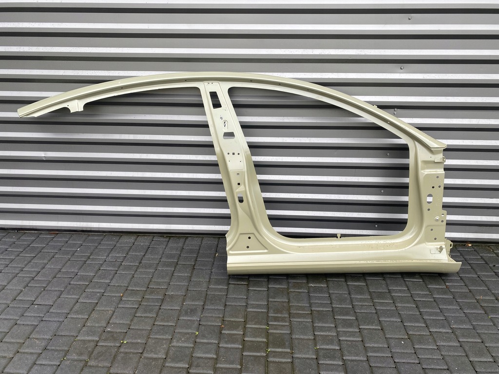 фото №1, Tesla 3 обшивка правое bok блок двигателя порог